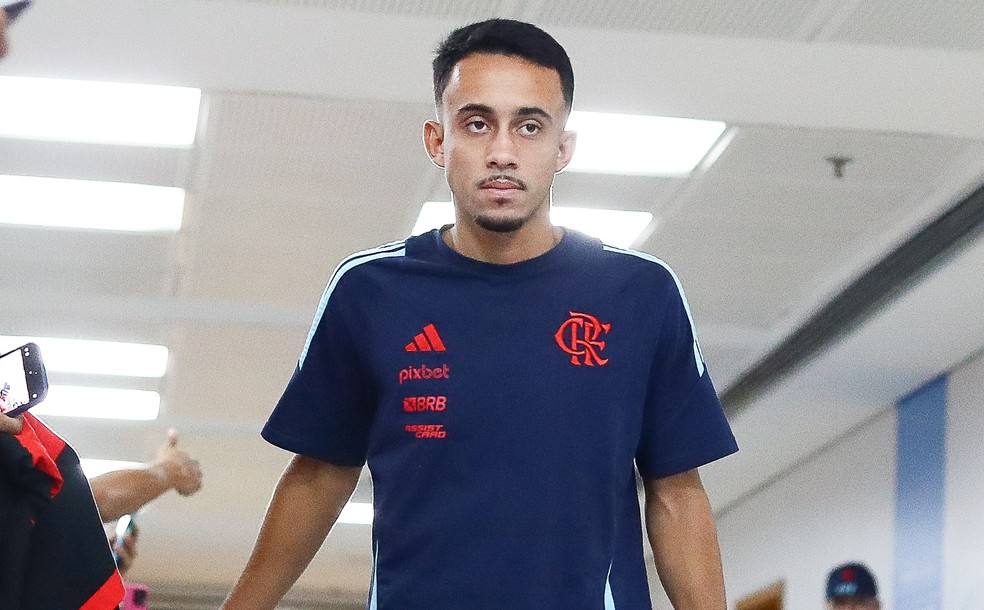 Matheus Gonçalves volta a jogar no Flamengo e tem chances de ser titular em estreia na Copa do Brasil
